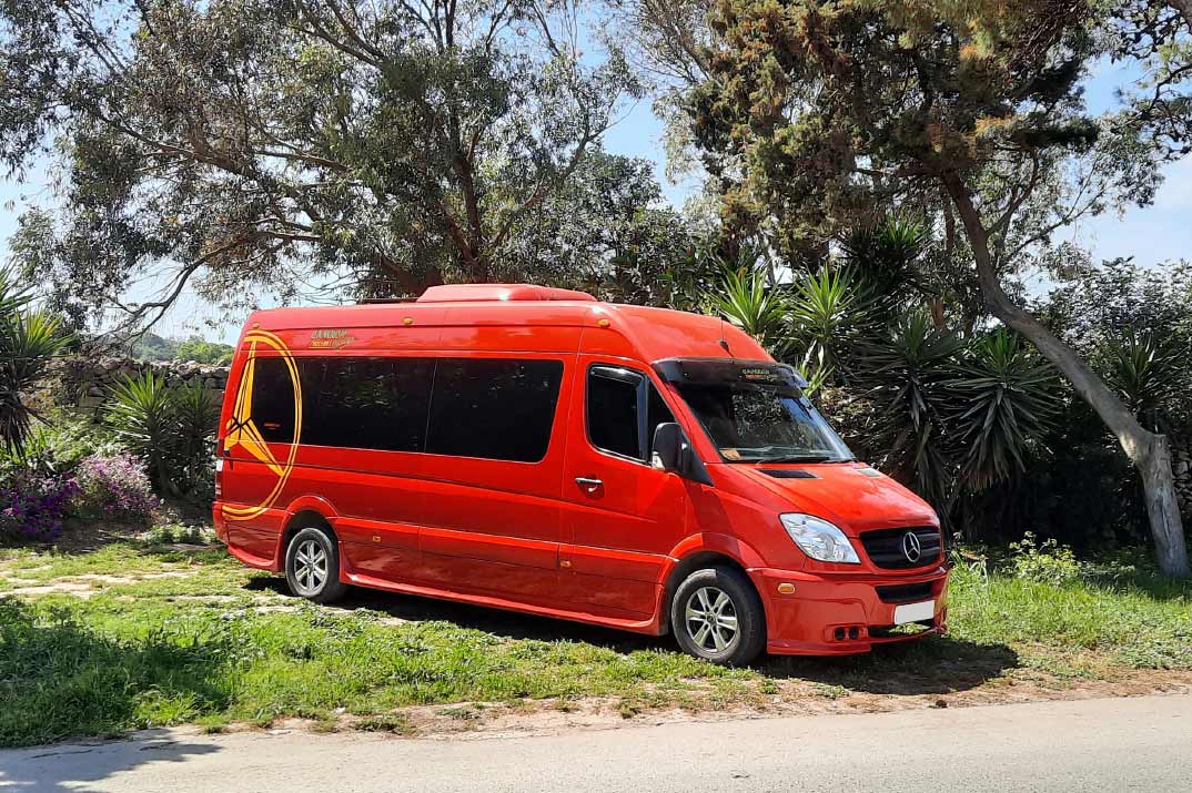 van minibus taxi transfers malta